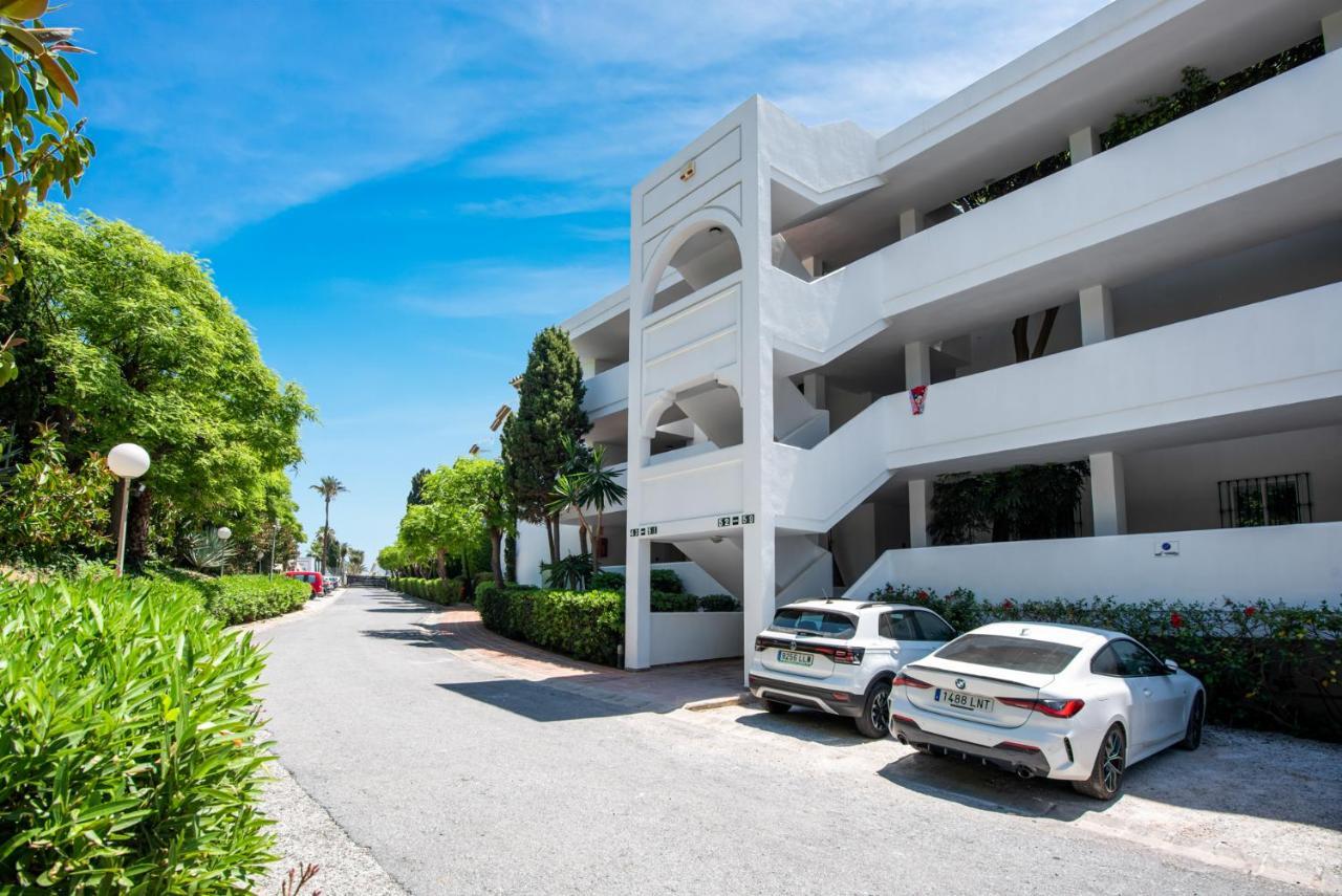 Frontline Beach Apartment Miraflores Sitio de Calahonda Εξωτερικό φωτογραφία