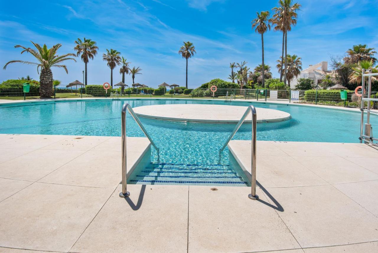 Frontline Beach Apartment Miraflores Sitio de Calahonda Εξωτερικό φωτογραφία